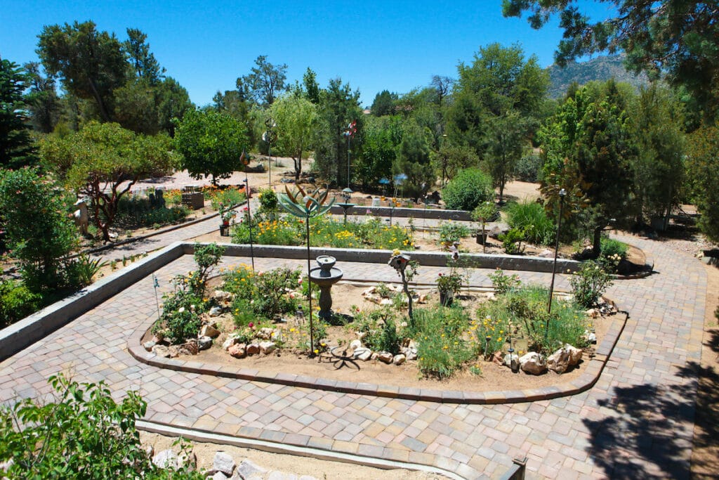 Paver driveway installation
