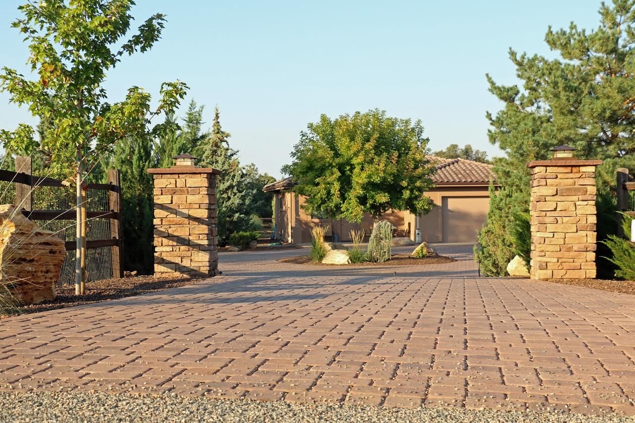 Paver Driveway picture with columns