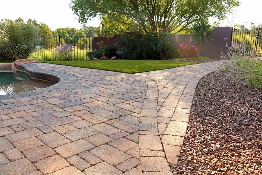 landscaping-services-paved-pathway-zebrascapes-paulden